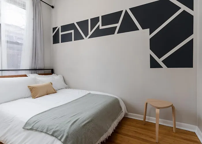 Flexhome Ukrainian Village - 2br - Convenient Walkability *