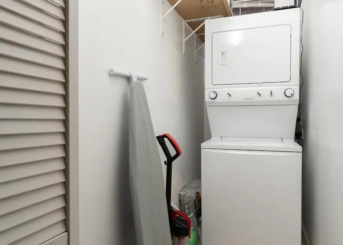 Flexhome Ukrainian Village - 2br - Convenient Walkability