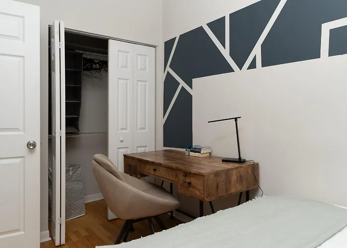 Flexhome Ukrainian Village - 2br - Convenient Walkability *