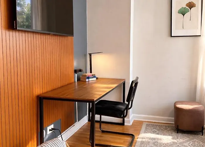 Flexhome Ukrainian Village - 2br - Convenient Walkability Appartement